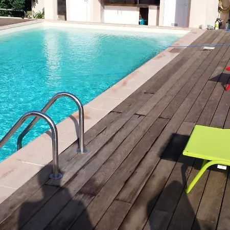 Apartment De Charme, Piscine Et A Pieds Six-Fours-les-Plages